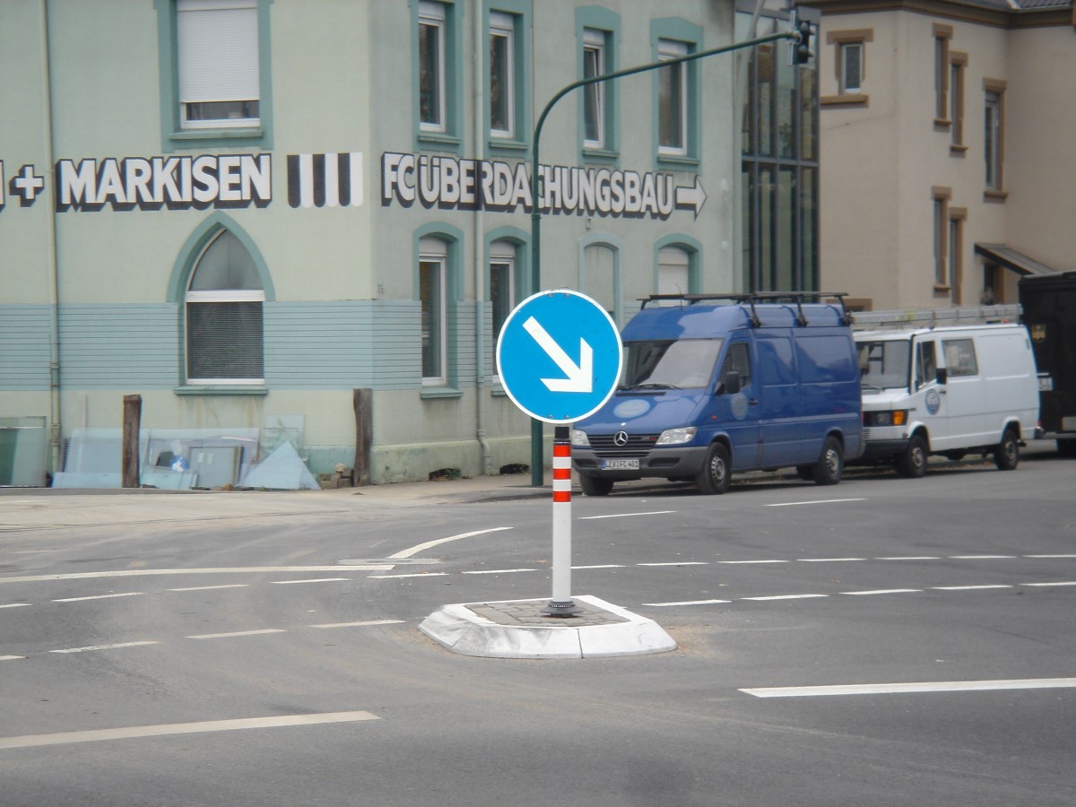 Flexible Verkehrszeichen / POLE CONE Sign – Schütz Baustoff